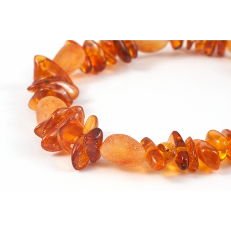 Stlizuota gintaro apyrankė